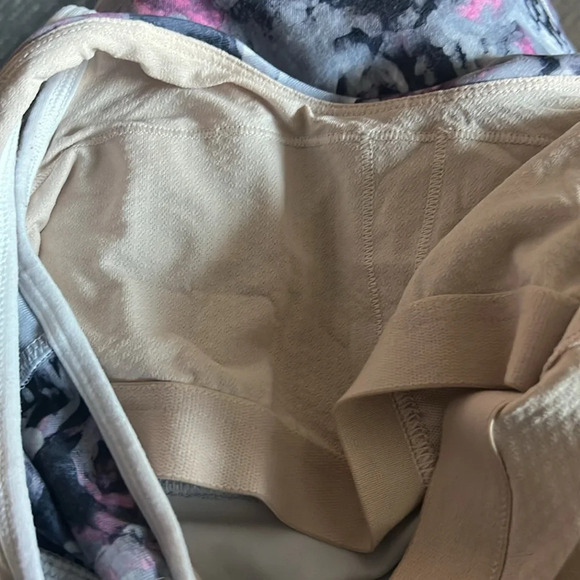 Lululemon size 2 pink and gray tank - Picture 6 of 6